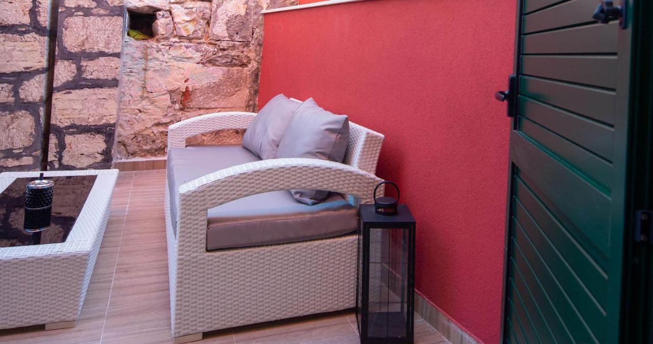 Hrpina Heritage House Makarska Exterior photo